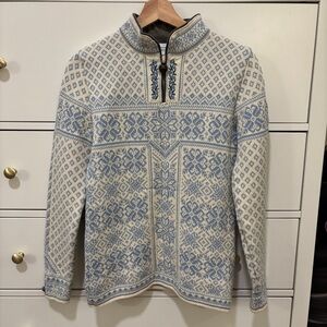 Dale of Norway Peace Sweater size S in Baby Blue